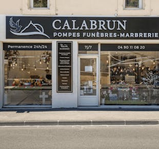 `photo de l'établissement de ${name}`