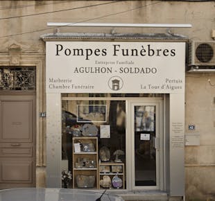 `photo de l'établissement de ${name}`