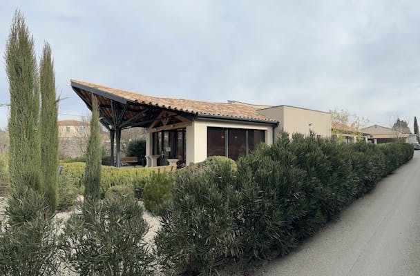 Photographie de la Pompes funèbres Roc Eclerc de Pernes-les-Fontaines