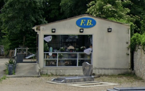 Photographie de la FB Marbrier Pompes Funèbres de Montereau-Fault-Yonne
