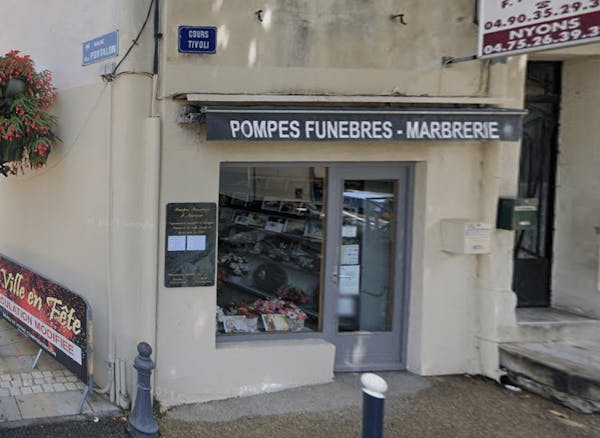 Photographie de la Pompes Funèbres Valréas Navarre de Valréas