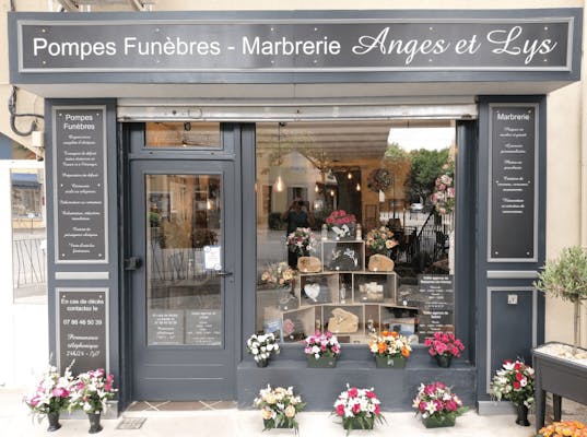 Photographie de la Pompes Funèbres Marbrerie Anges et Lys de Violès