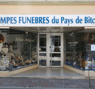 `photo de l'établissement de ${name}`