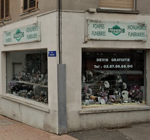 `photo de l'établissement de ${name}`