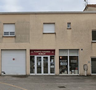 `photo de l'établissement de ${name}`