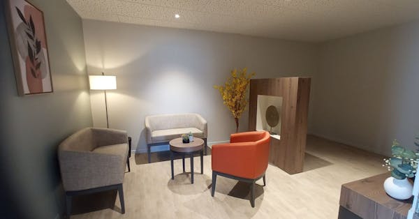 Photographie de la Deuxième salon DE SÉNÉ 

