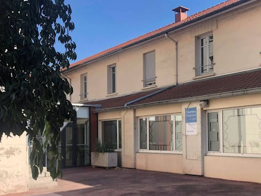 Photo de la devanture de Chambre Funéraire de Lyon