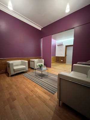 Photo d'un premier salon de Chambre Funéraire de Lyon