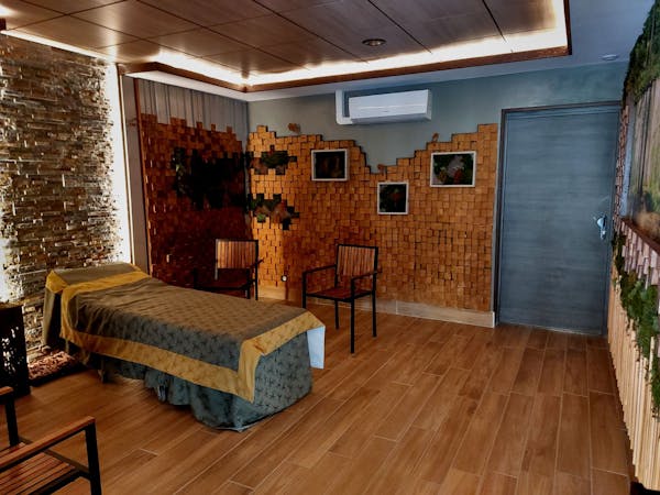 Photo d'un premier salon de PFS Espace funèraire de L'Astarac


