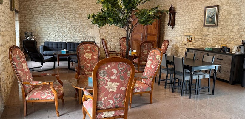 Photo de la salle d'attente du funérarium de La Bergerie