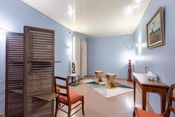 Photo d'un premier salon du funérarium de La Bergerie