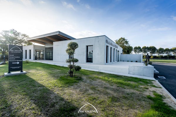 Photographie de la devanture de Loriol 