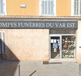 `photo de l'établissement de ${name}`