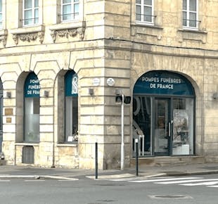 `photo de l'établissement de ${name}`