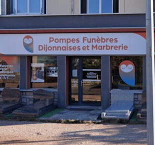 `photo de l'établissement de ${name}`