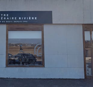 `photo de l'établissement de ${name}`