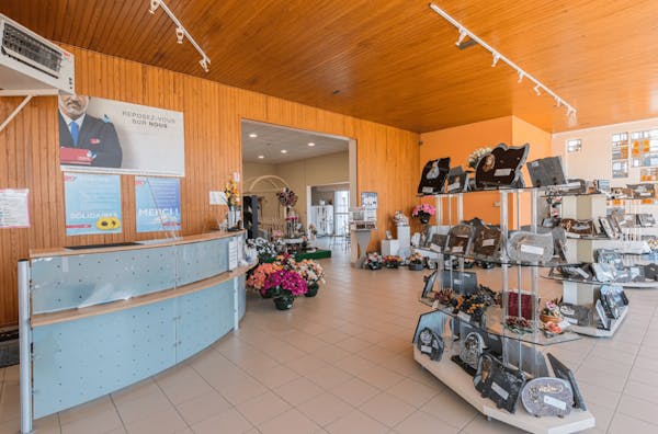 Photographie de la Pompes Funèbres Michel Chasseignaux de Saint-Père-sur-Loire
