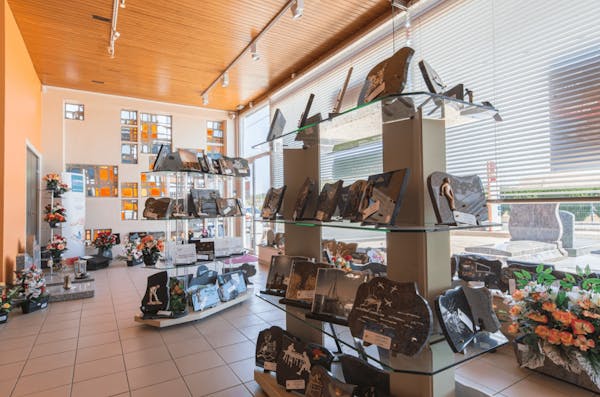 Photographie de la Pompes Funèbres Michel Chasseignaux de Saint-Père-sur-Loire
