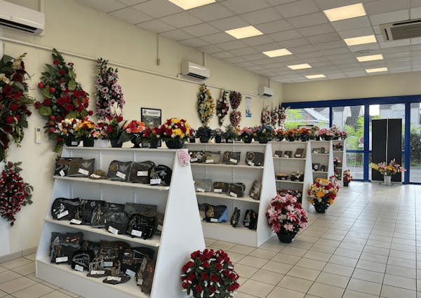 Photographie de la Pompes Funèbres Caton sur la Chapelle Saint Mesmin