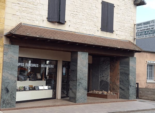 Photographie de la Pompes Funèbres Bernard Mangot de Les Quatre-Routes-du-Lot
