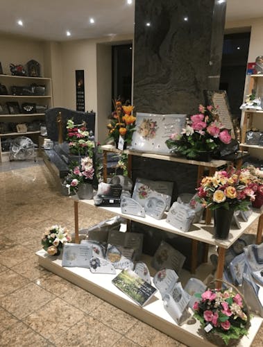 Photographie de la Pompes Funèbres Bernard Mangot de Les Quatre-Routes-du-Lot
