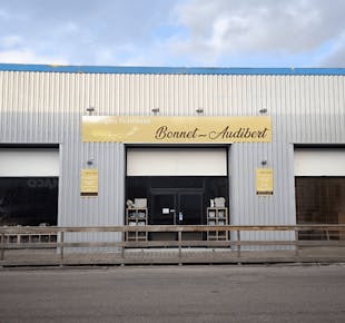 `photo de l'établissement de ${name}`