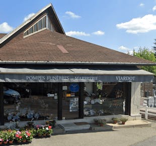 `photo de l'établissement de ${name}`