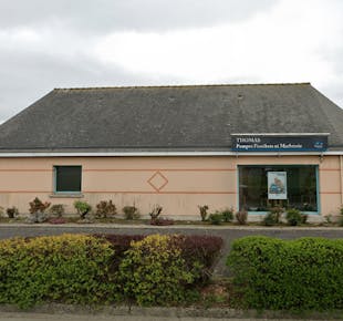 `photo de l'établissement de ${name}`