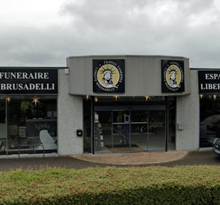 `photo de l'établissement de ${name}`