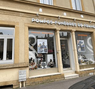 `photo de l'établissement de ${name}`