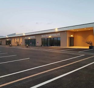`photo de l'établissement de ${name}`