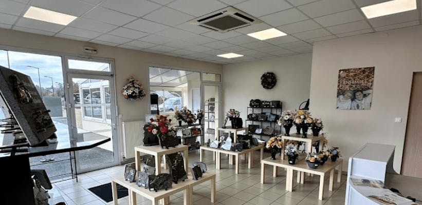 Photographie de la Pompes Funèbres et Marbrerie Robert de L'Île-Bouchard