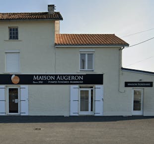 `photo de l'établissement de ${name}`
