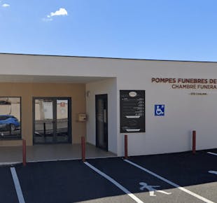 `photo de l'établissement de ${name}`