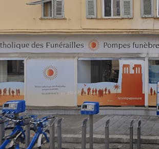 `photo de l'établissement de ${name}`