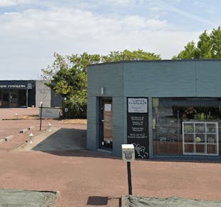 `photo de l'établissement de ${name}`