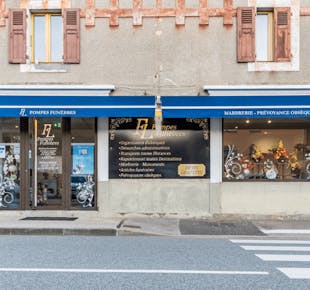`photo de l'établissement de ${name}`
