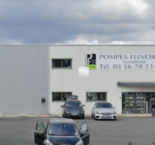 `photo de l'établissement de ${name}`