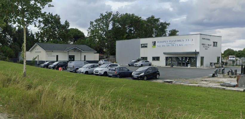 Photographie de la Pompes Funèbres 33 de Tresses