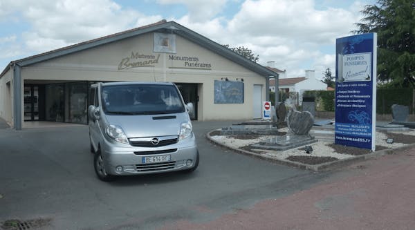 Photographie de la Pompes Funèbres Brémand de Sainte-Hermine
