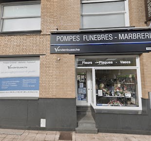 `photo de l'établissement de ${name}`