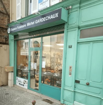 Photographie de l'Espace Funéraire Michel Gardechaux de Saint-Trivier-de-Courtes