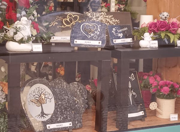 Photographie de l'Espace Funéraire Michel Gardechaux de Saint-Trivier-de-Courtes