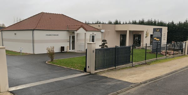  Photographie de la Pompes Funèbres Caton de Mehun-sur-Yèvre