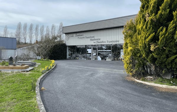 Photographie de la Pompes Funèbres Lotte Baudouin de Saujon