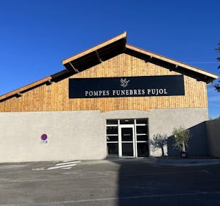 `photo de l'établissement de ${name}`