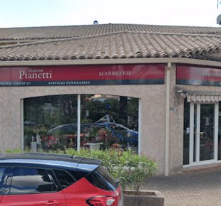 `photo de l'établissement de ${name}`