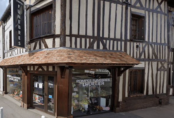Photographie de la Pompes Funèbres Marbrerie l'Huillier sur Le Neubourg