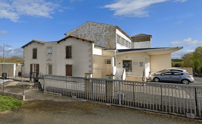 Photographie de la Pompes Funèbres Bremand de Saint-Hilaire-la-Palud