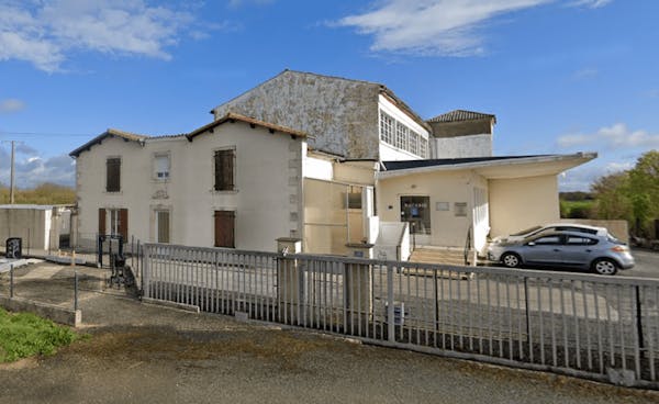 Photographie de la Pompes Funèbres Bremand de Saint-Hilaire-la-Palud